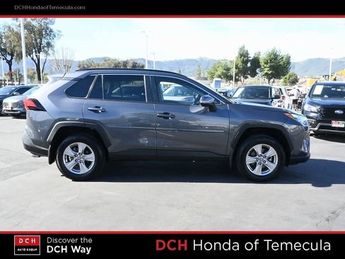 Used 2022 Toyota RAV4 XLE w/ Convenience Package image 5