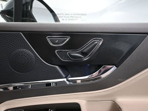 Used 2023 Lincoln Corsair Reserve image 45