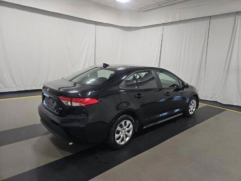 Used 2023 Toyota Corolla LE FWD image 4