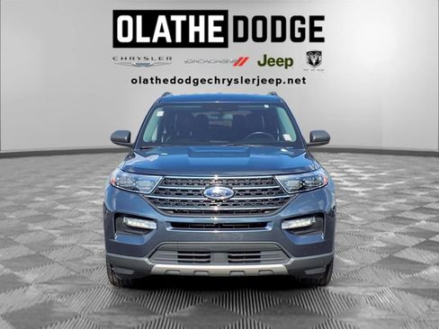 Used 2022 Ford Explorer XLT w/ Equipment Group 202A AWD/4WD image 32