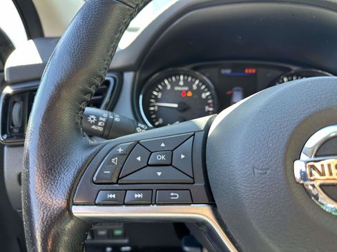 Used 2021 Nissan Rogue Sport SL w/ Premium Package image 27