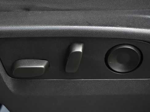 Used 2023 Chevrolet Silverado 1500 Custom AWD/4WD image 14