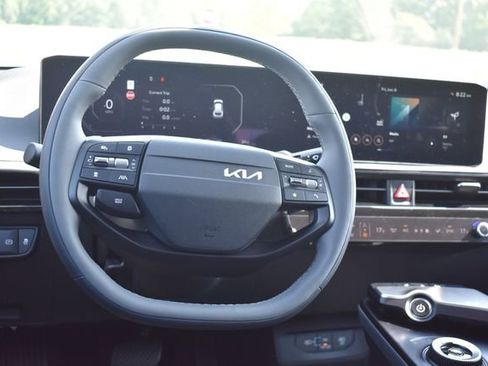 New 2025 Kia EV6 Light image 18