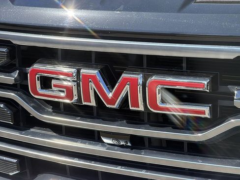 Used 2025 GMC Sierra 1500 AT4 AWD/4WD image 30