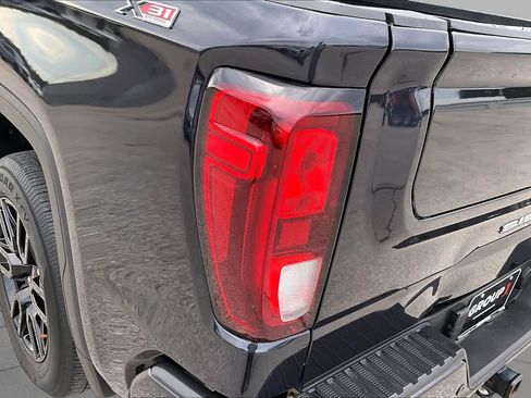 Used 2022 GMC Sierra 1500 Elevation w/ Elevation Premium Package AWD/4WD image 27