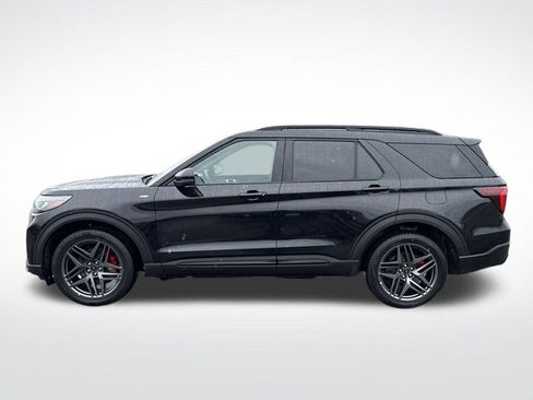 Used 2025 Ford Explorer ST-Line w/ ST-Line Street Pack AWD/4WD image 3