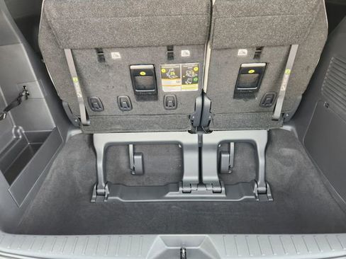 New 2026 Toyota Sienna XLE FWD image 26