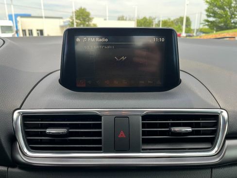 Used 2018 MAZDA MAZDA3 Grand Touring w/ Premium Equipment Package image 22