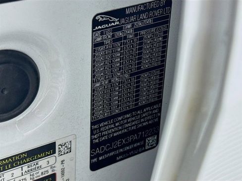 Used 2023 Jaguar F-PACE S image 33