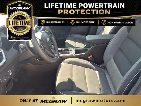 Used 2025 Chevrolet TrailBlazer LT AWD/4WD image 12