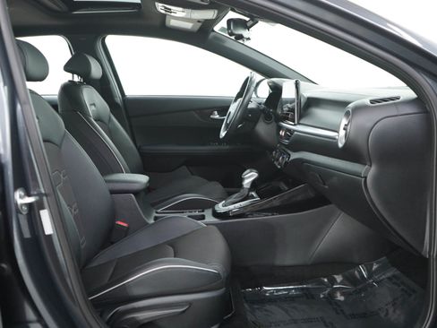 Used 2024 Kia Forte GT-Line w/ GT-Line Premium Package FWD image 11