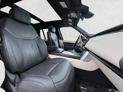 Used 2024 Land Rover Range Rover SE image 22