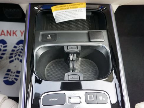 Used 2025 Mercedes-Benz GLB 250 image 31