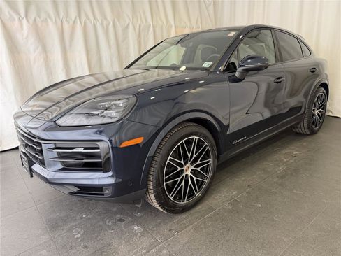Certified 2025 Porsche Cayenne Coupe image 1