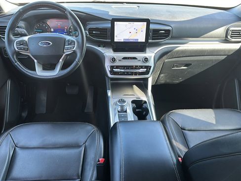 Used 2021 Ford Explorer XLT w/ Equipment Group 202A image 21