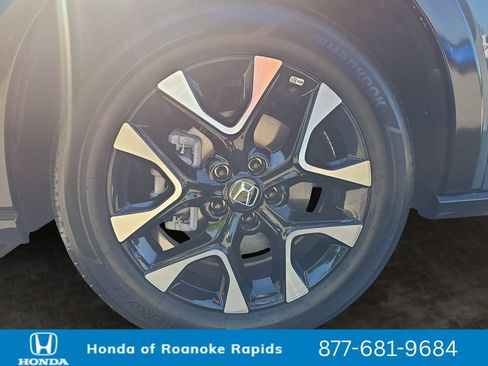 Used 2026 Honda HR-V EX-L image 9