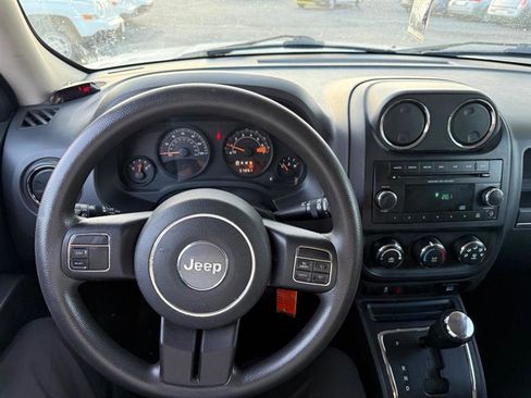 Used 2014 Jeep Patriot Sport image 20