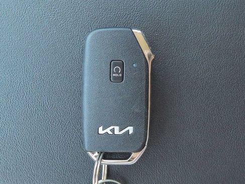 Used 2026 Kia Seltos EX FWD image 31