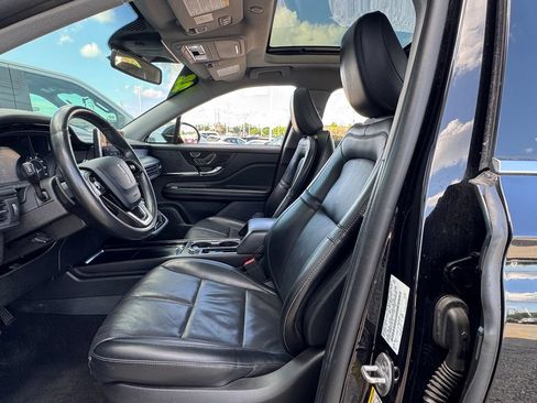 Used 2022 Lincoln Corsair AWD w/ Premium Package image 21