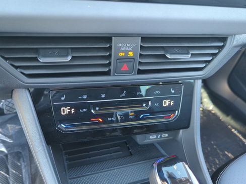 New 2026 Volkswagen Jetta SE image 12