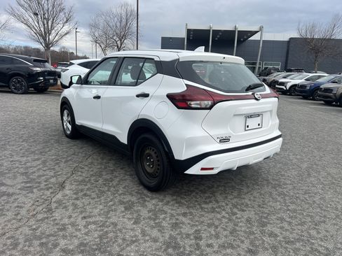Certified 2021 Nissan Kicks S image 7