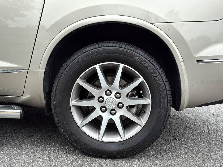 Used 2014 Buick Enclave Leather FWD image 24