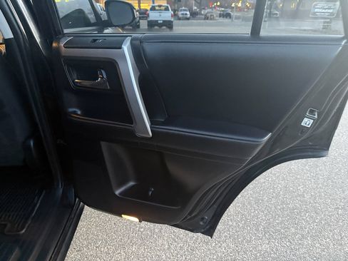 Used 2022 Toyota 4Runner SR5 image 18