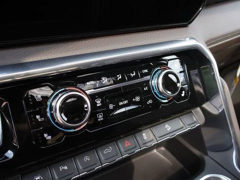 New 2026 GMC Sierra 1500 Denali AWD/4WD image 32