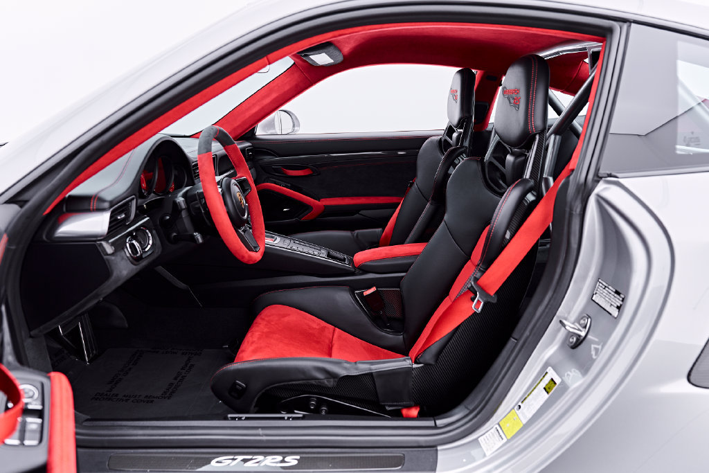 Used 2019 Porsche 911 GT2 RS RWD image 52