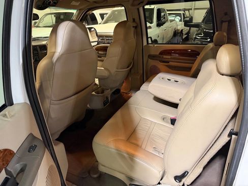 Used 2001 Ford Excursion Limited RWD image 4