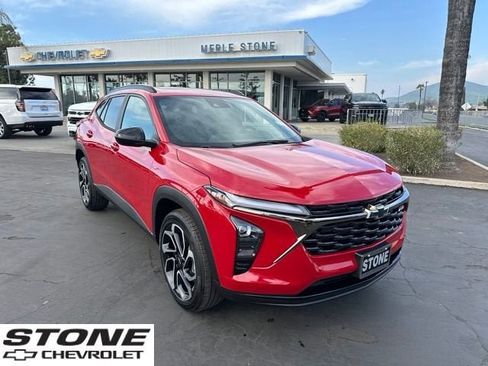 New 2026 Chevrolet Trax RS w/ Sunroof Package image 1