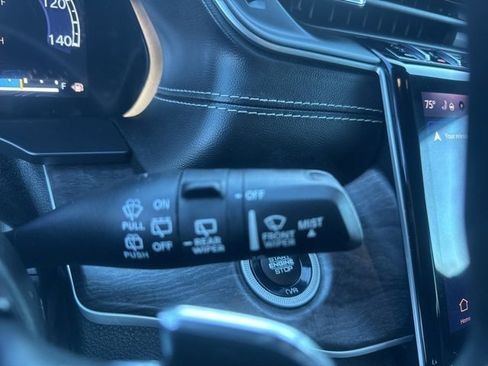 Used 2021 Jeep Grand Cherokee L Limited image 19