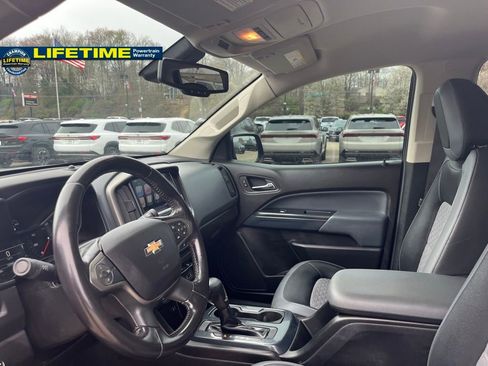 Used 2016 Chevrolet Colorado Z71 w/ Z71 Midnight Edition image 17