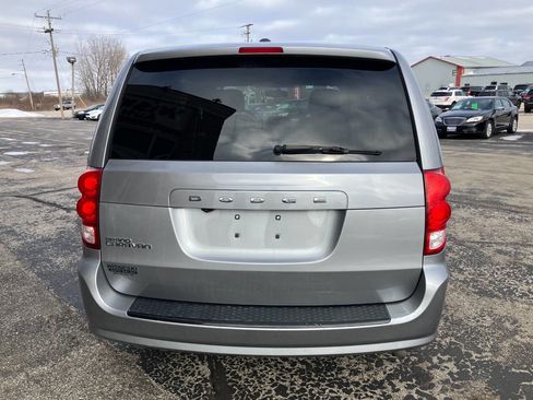 Used 2017 Dodge Grand Caravan SXT w/ Blacktop Package image 4