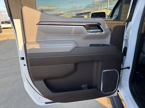 Used 2023 Chevrolet Silverado 1500 RST w/ Convenience Package II image 21