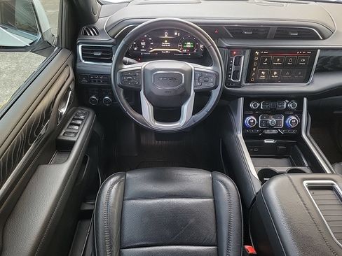 Used 2023 GMC Yukon XL Denali AWD/4WD image 19