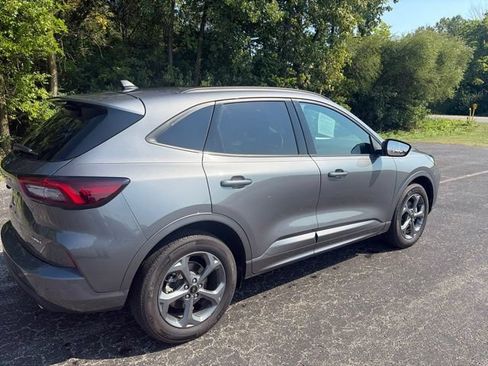 Used 2024 Ford Escape ST-Line w/ Tech Pack #1 AWD/4WD image 10
