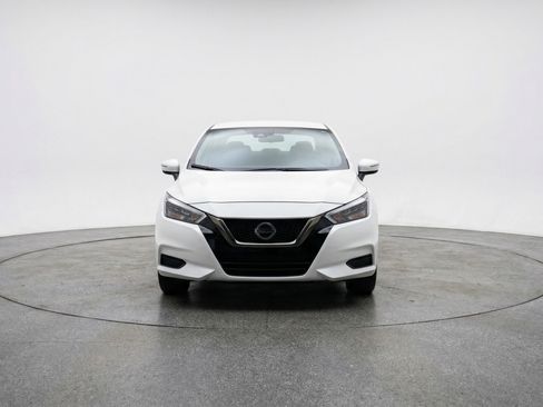Used 2025 Nissan Versa SV FWD image 2
