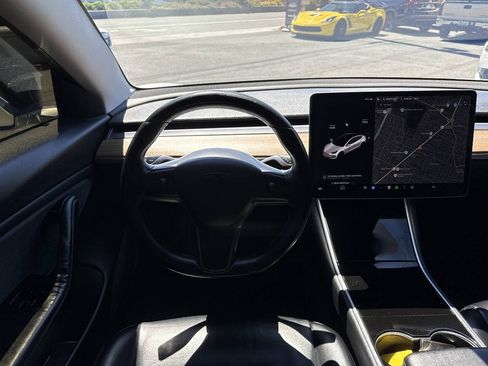 Used 2018 Tesla Model 3 Long Range RWD image 18