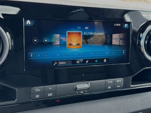 Used 2024 Mercedes-Benz Sprinter 2500 image 20