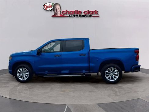 Used 2024 Chevrolet Silverado 1500 Custom image 2