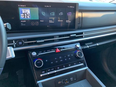 Used 2025 Hyundai Santa Fe SEL image 17