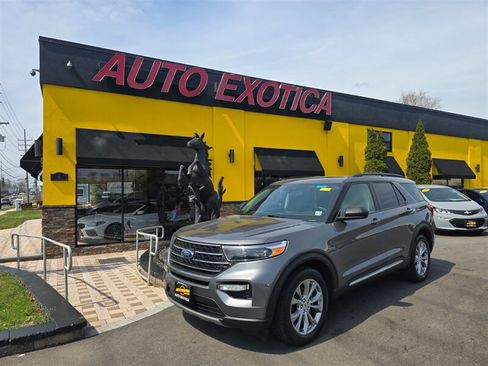 Used 2022 Ford Explorer XLT w/ Equipment Group 202A AWD/4WD image 1