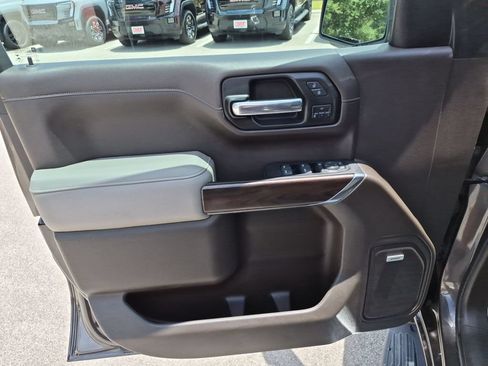 Used 2019 GMC Sierra 1500 SLT AWD/4WD image 20