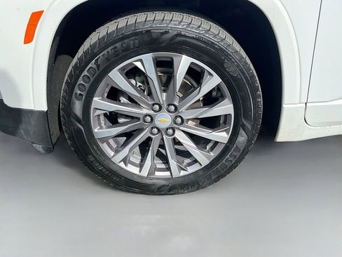 Used 2022 Chevrolet Traverse Premier AWD/4WD image 34