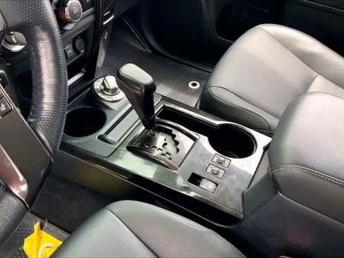 Used 2023 Toyota 4Runner 40th Anniversary SE AWD/4WD image 17