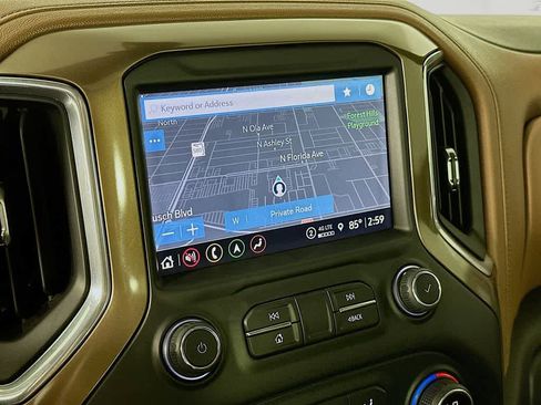 Used 2021 Chevrolet Silverado 1500 High Country w/ Technology Package image 28