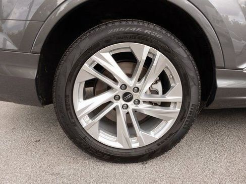 Used 2024 Audi Q7 3.0T Premium Plus image 11