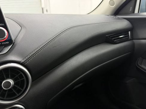 Used 2024 Nissan Sentra SV FWD image 23