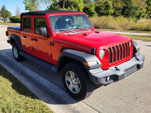 Used 2020 Jeep Gladiator Sport w/ Quick Order Package 24S image 4